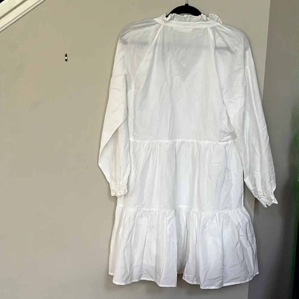 Roller RabbitJanni Tie V-Neck Long Sleeve Ruffle Cuff Waistless Tiered Dress - Picture 5 of 16